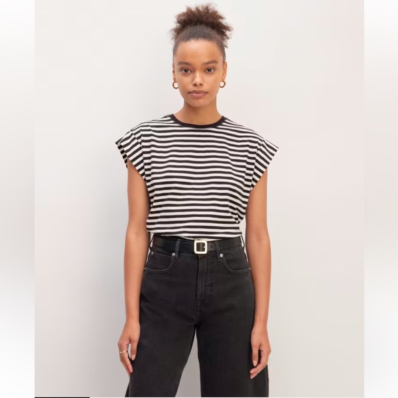 The Muscle Tee in Essential Cotton. Black/white stripe edgy muscle tee. Size M. - Picture 2 of 7